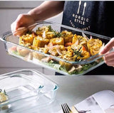 A set of 2 rectangular glass baking tins