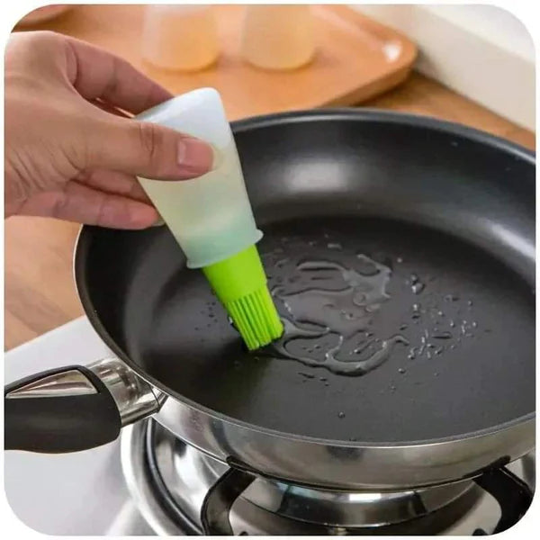 Silicon oil bottle with attached Silicon brush