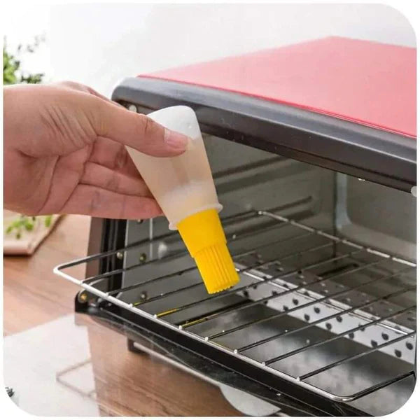 Silicon oil bottle with attached Silicon brush