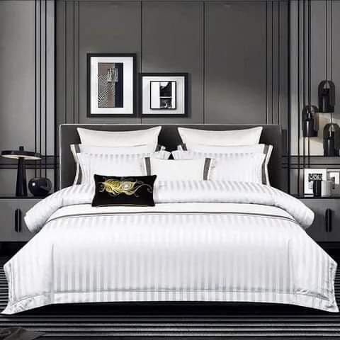 Bedroom Set 6x6 White Satin: Cotton Duvet Set, Waterproof Mattress Protector and 2 Pillow Protectors