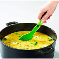 Joseph Joseph Gusto herb and spice infusing spoon with herb stripper, third product view.
