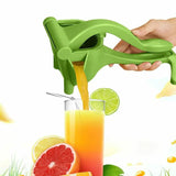 Multifunctional handheld juicer / squeezer