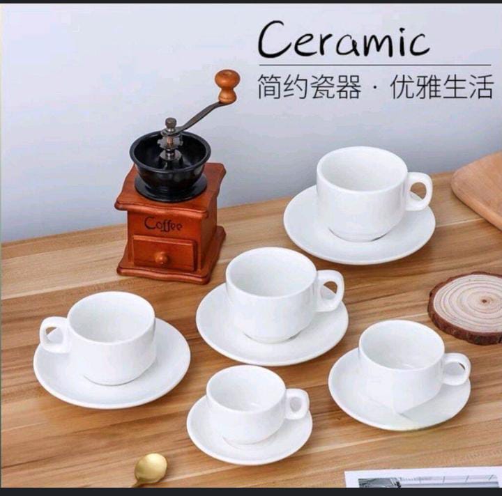 Ceramic stackable cup with handle