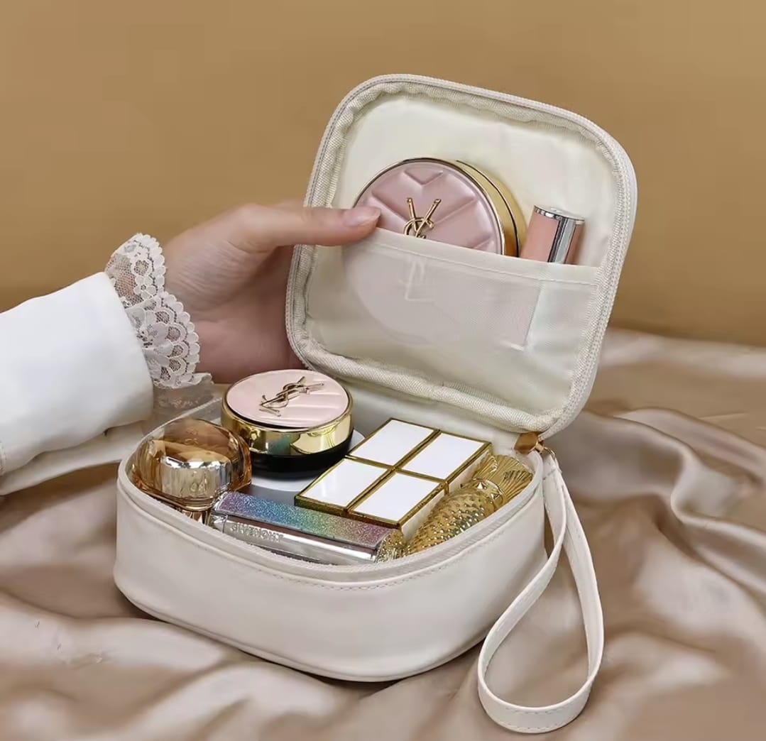 Waterproof mini pads pouch*