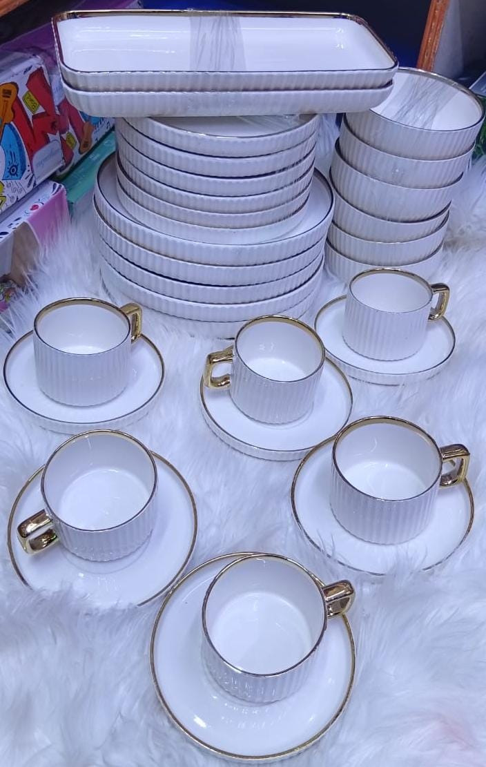 Elegant  European Porcelain Dinner set