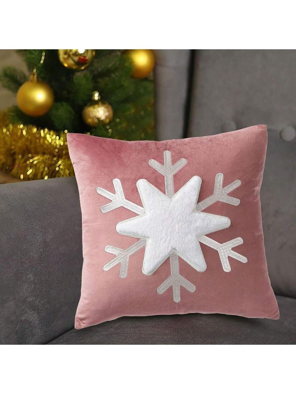 4 Piece Velvet Christmas Pillow Covers Set for Sofa and Home Decoration