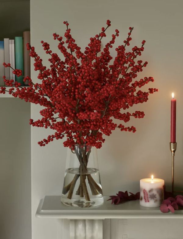 Christmas Berry Branches – Set of 10 Decorative Artificial Stems (26cm)