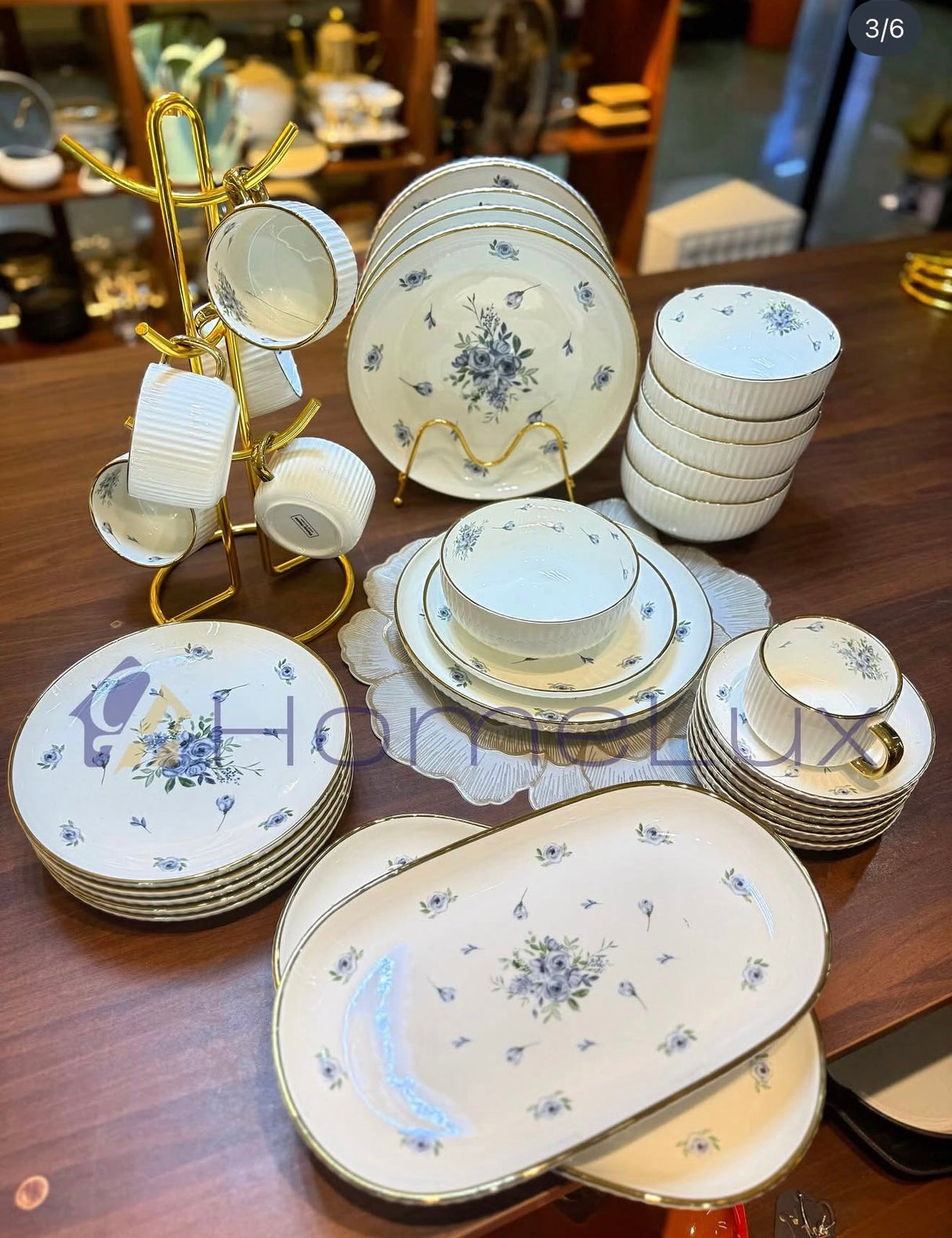Danny Home 32-Piece Porcelain Dinnerware Set | Blue Floral Gold Edge Dinner Set with Cups, Saucers, Bowls & Oval Platter