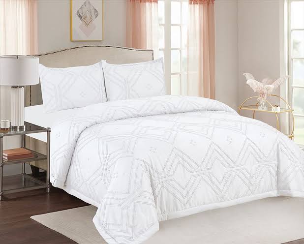 White Ogee Jacquard 6 Piece Duvet Cover Set 6x6 - Quilt Cover, Bedsheet & 4 Pillowcases