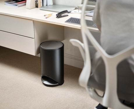 Joseph Joseph Arc 10L carbon black bin in a home setting
