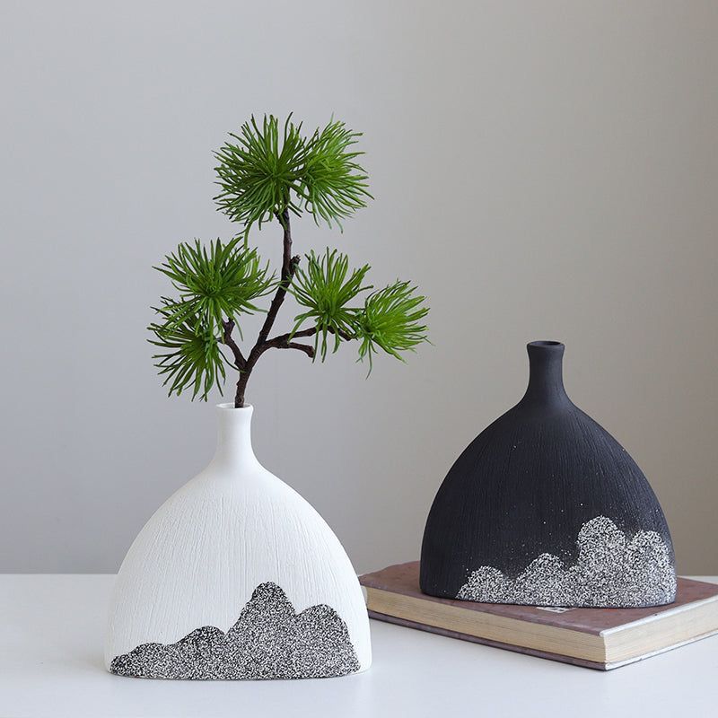 Modern Ceramic Vase - Fish-Tail Design
