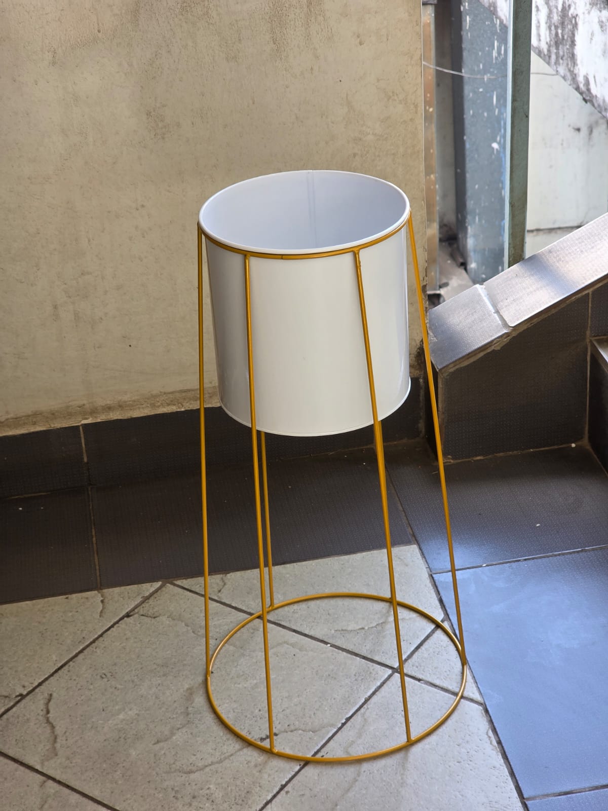 Modern iron art Flower pot