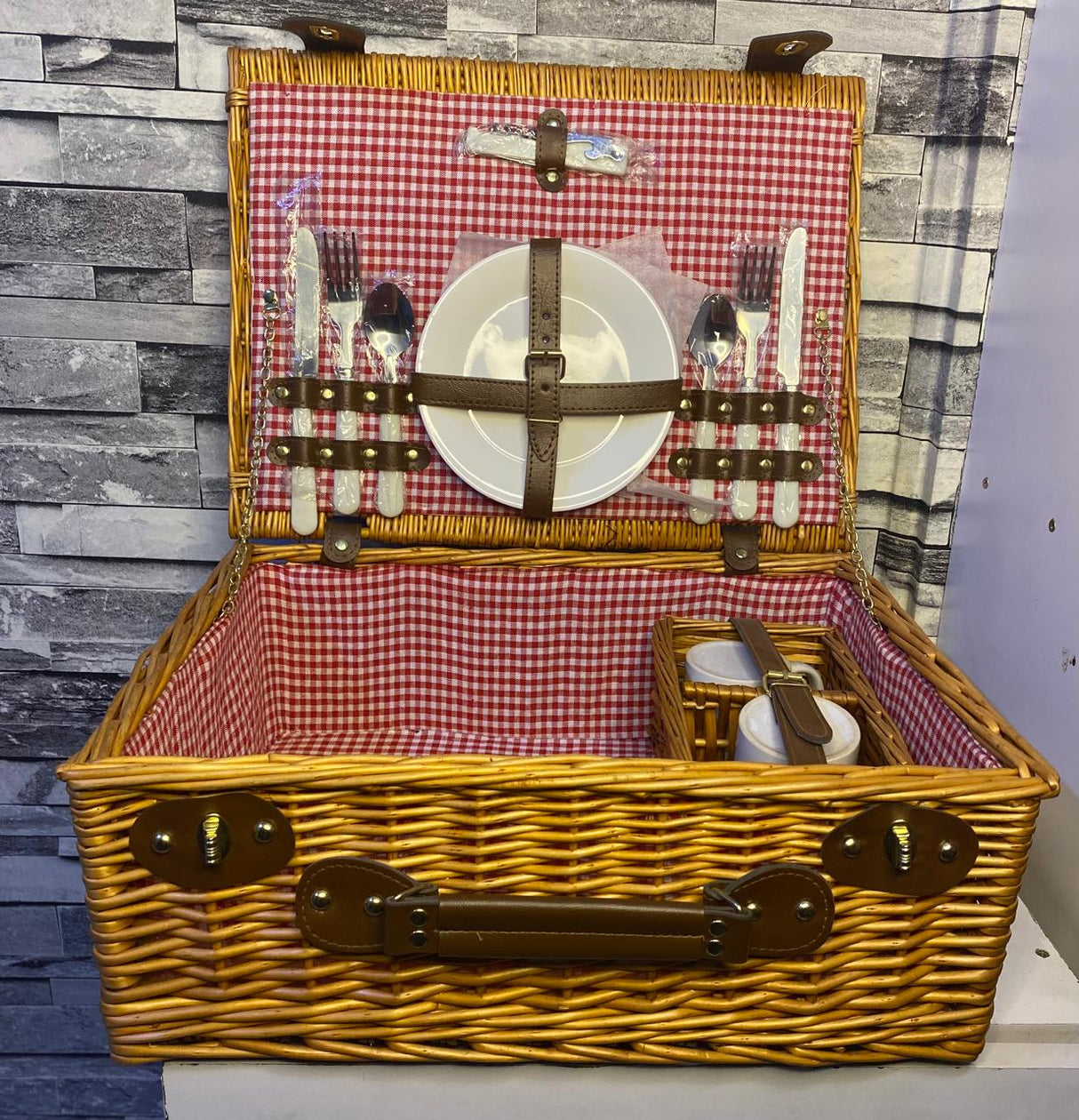 Wicker Picnic Basket for 2 Accessories Plates and Utensils