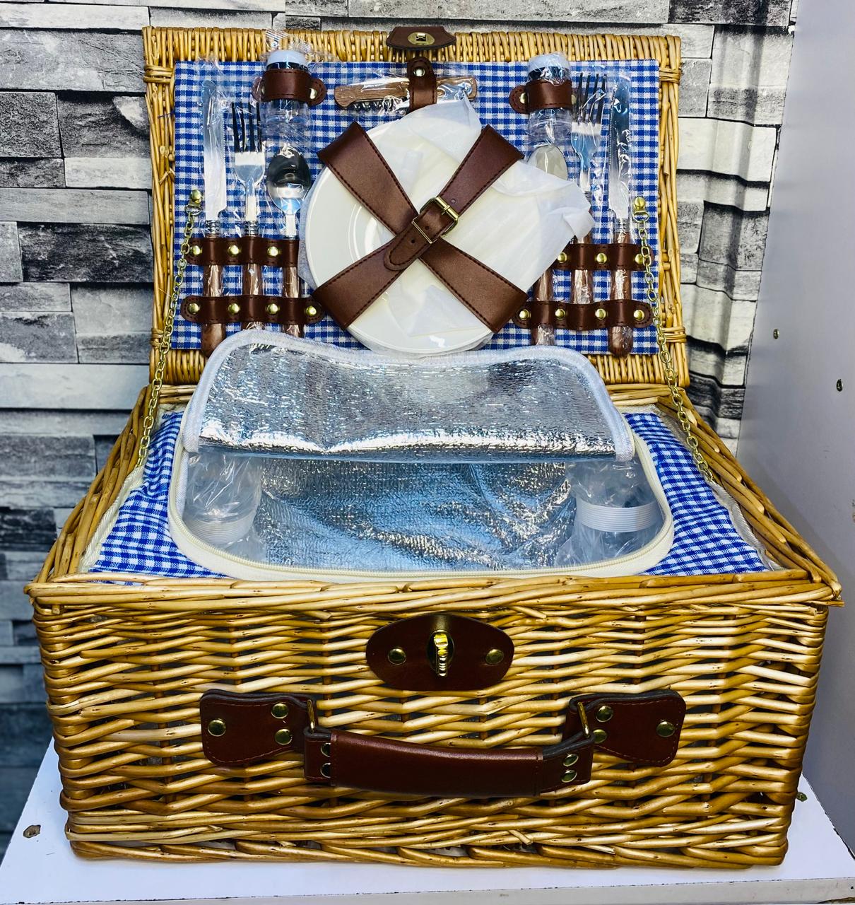 Wicker Picnic Basket for 2 Accessories Plates and Utensils