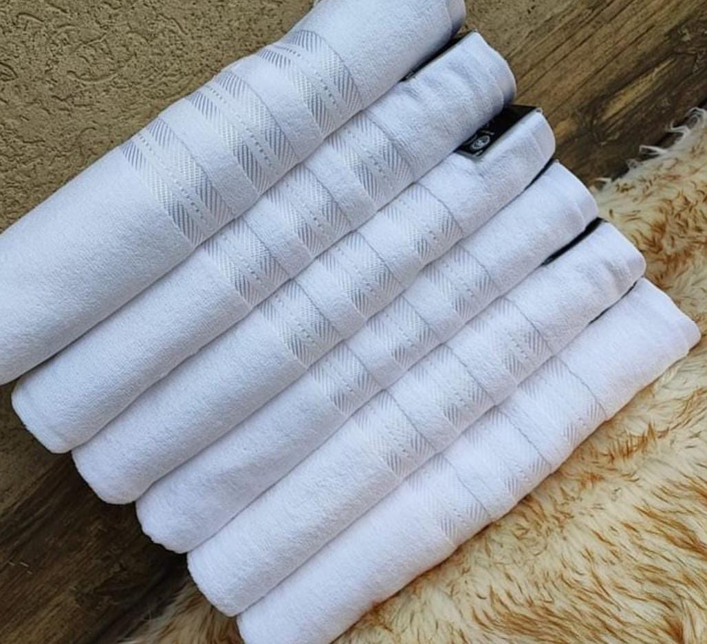 HIS White Bath Towels