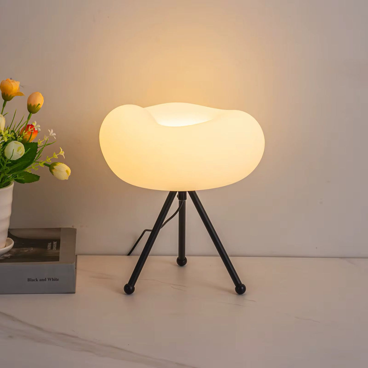Creative Luxury Tripod Cloud Lamp – Decorative, Bedside & Reading Light