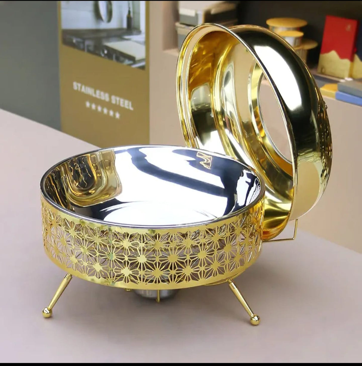 8.0L Round Chaffing Dish Buffet Food Warmer  Luxury Stainless Steel Food Warmer with Glass Lid Kenya