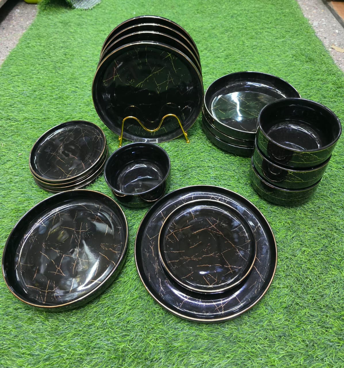 24pcs Black Gold European Porcelain Dinner Set - Elevate Your Nairobi Home