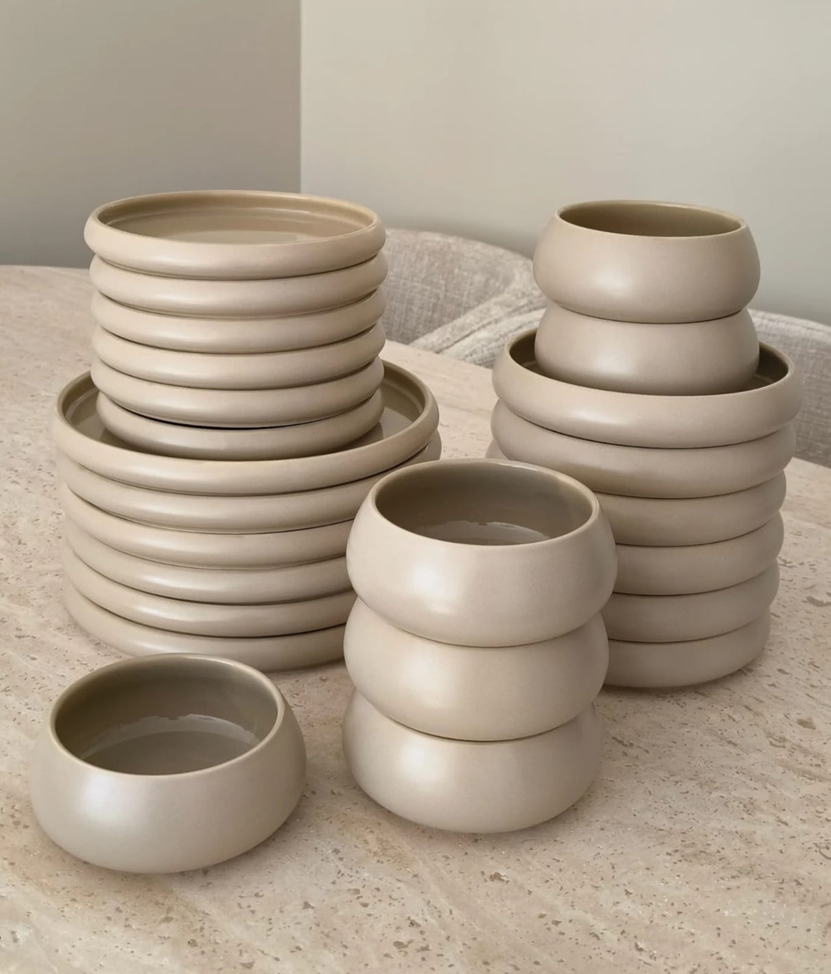 24pcs Premium Ceramic Dinner Set | Elegant Stylish Tableware for Modern Homes in Kenya
