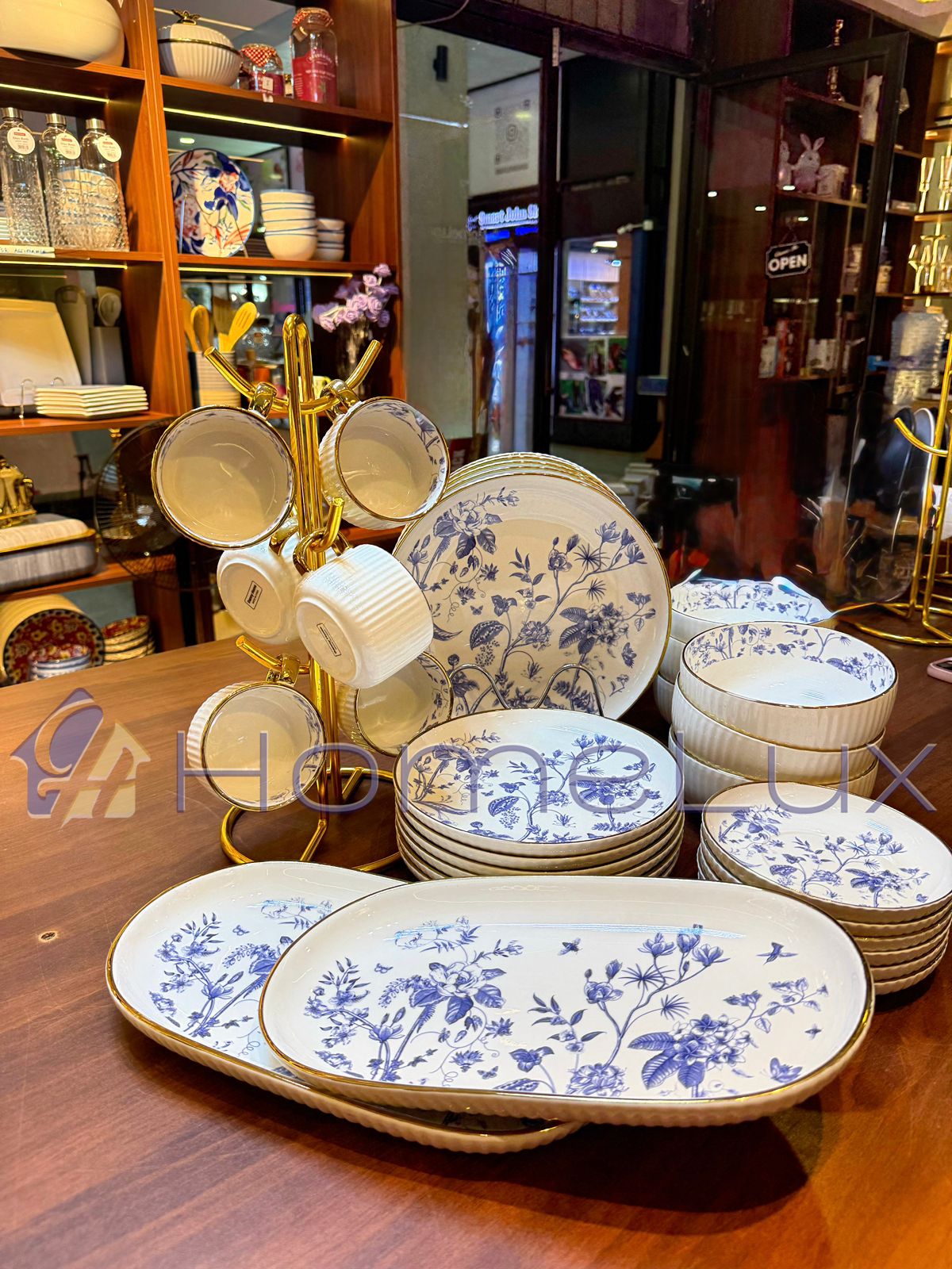 Danny Home 32-Piece Porcelain Dinnerware Set | Blue Floral Gold Edge Dinner Set with Cups, Saucers, Bowls & Oval Platter
