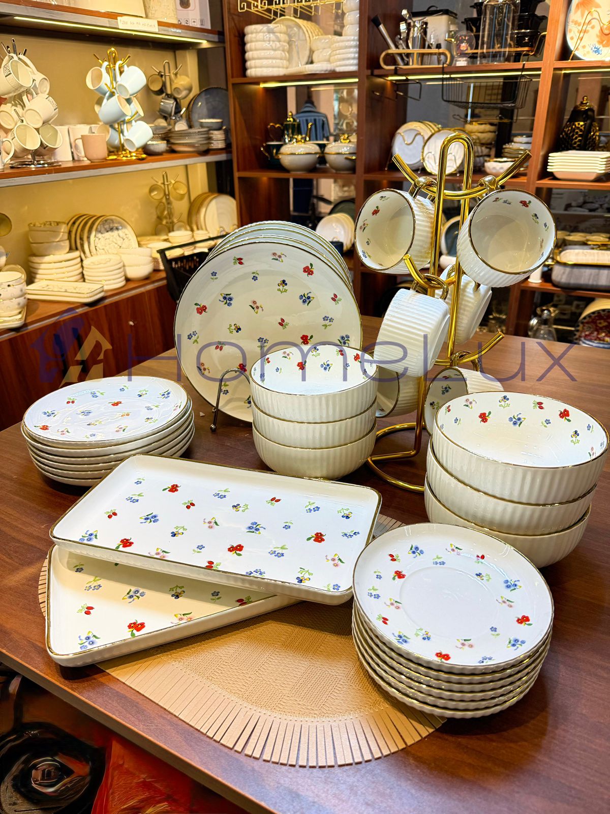 Danny Home 32-Piece Porcelain Dinnerware Set | Blue Floral Gold Edge Dinner Set with Cups, Saucers, Bowls & Oval Platter