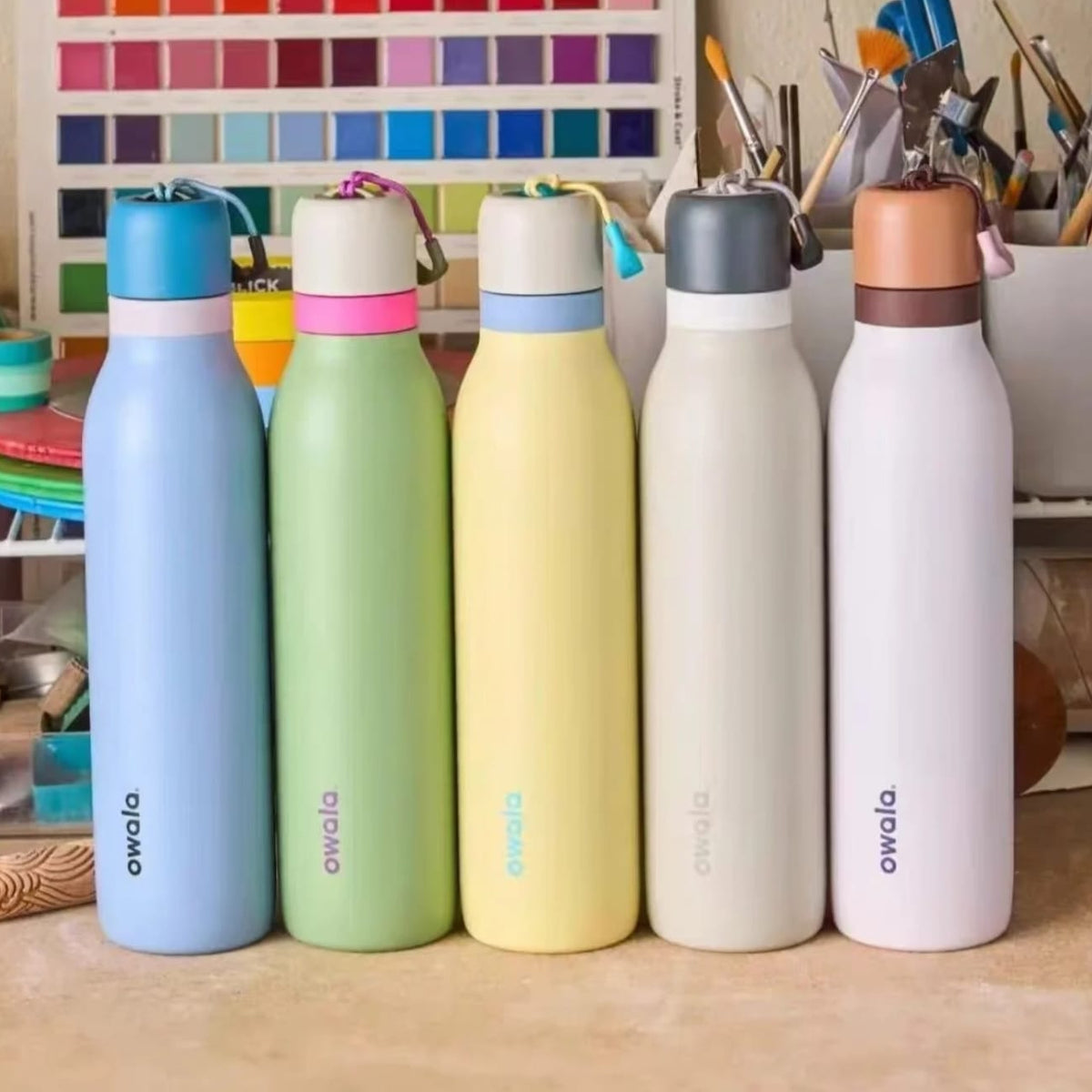 Owala FreeSip Twist Insulated Water Bottle 710ml 24oz, Stainless Steel Bottle with Straw, Leak Proof Twist Lock Cap and Carry Loop, Cold 24 Hours