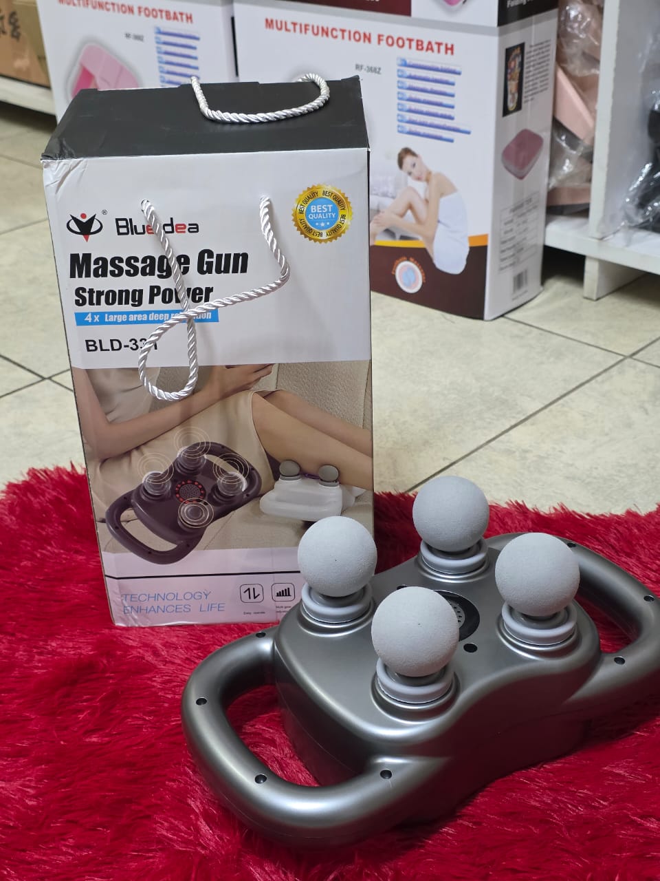 Powerful four heads deep tissue massager