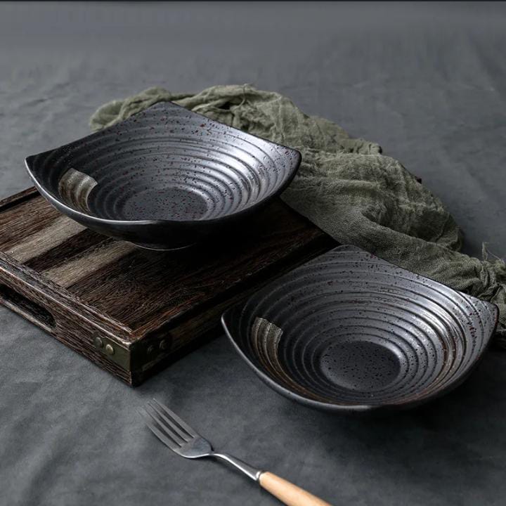 Stone ware black sizzling bowl