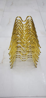 Metallic golden plates stand