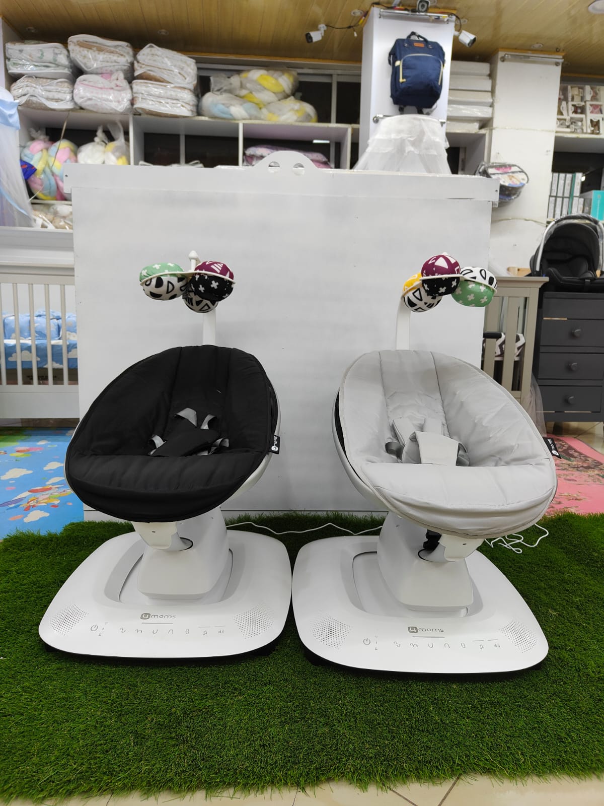 MamaRoo Baby Swing.