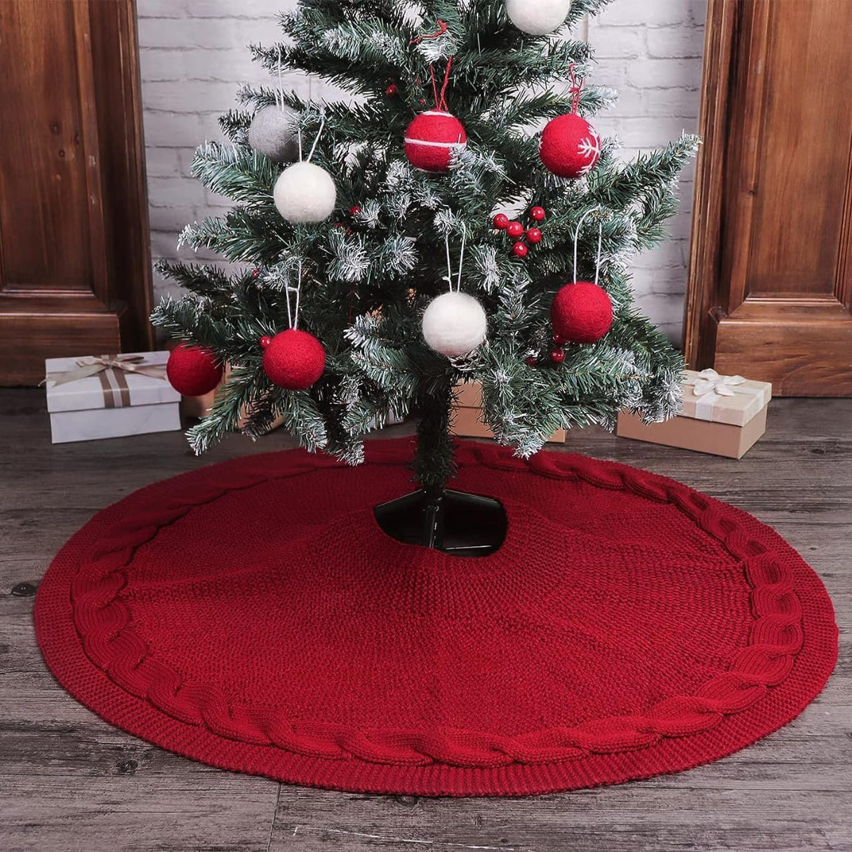 Christmas Knitted Tree Skirt