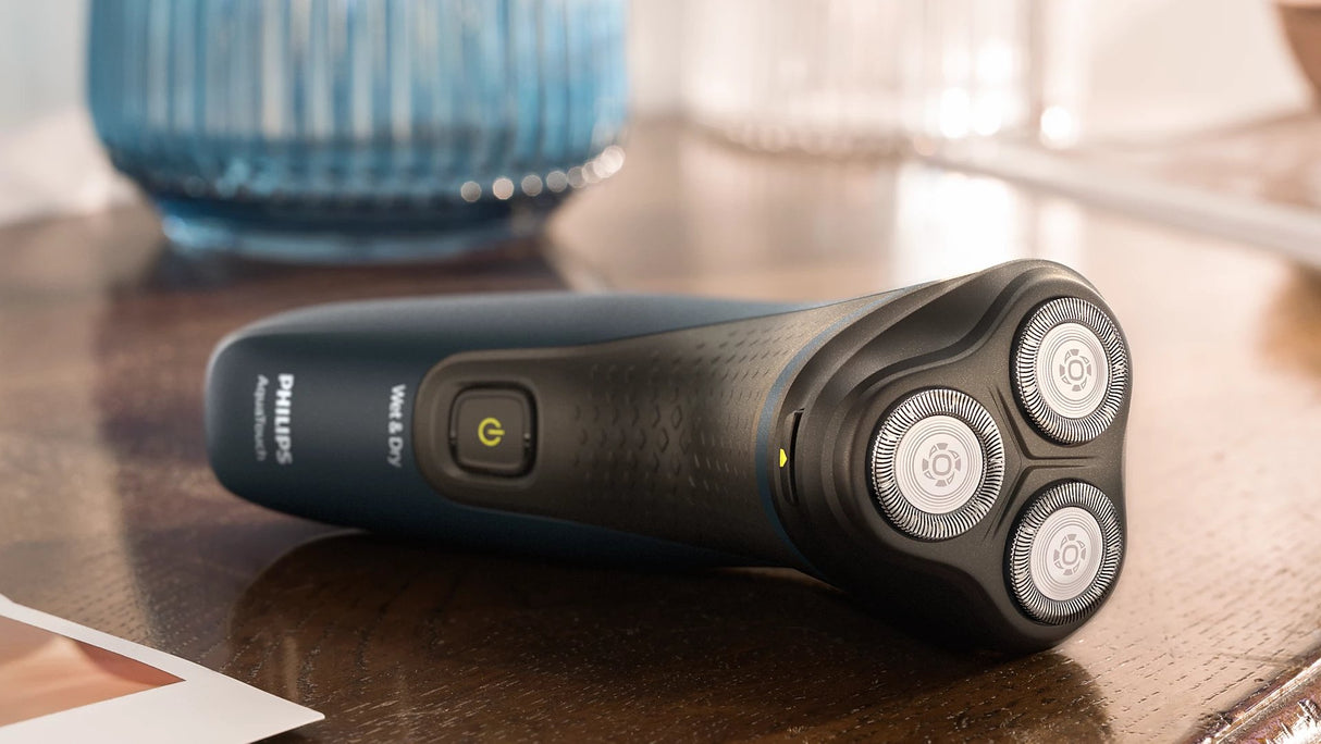 Philips 1000 Series Wet & Dry Electric Shaver - ComfortCut Blades, 3D Floating Heads, One-Touch Cleaning, 40 Min Cordless