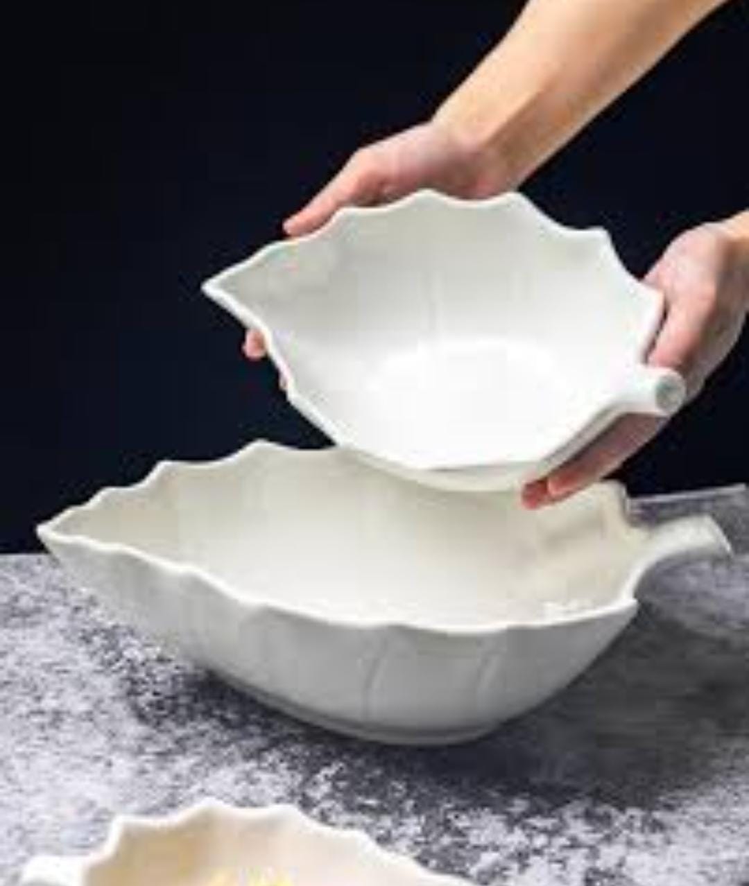 Ceramic leaf bowl