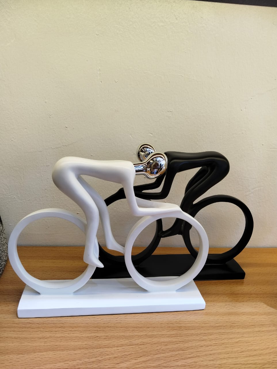 Office/home figure Modeling Resin Table Ornaments