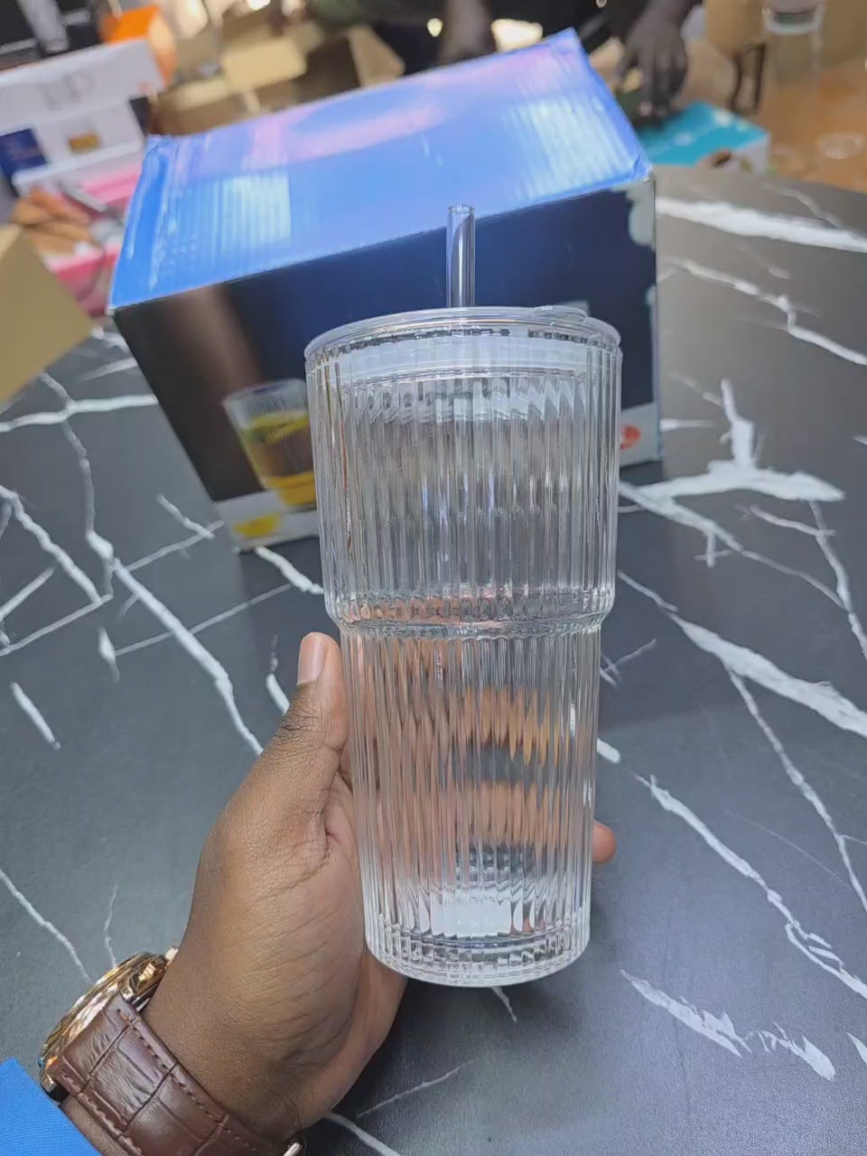 Round Vertical-Striped 600ml Glass Cup with Lid, Reusable Straw & Heat Insulation Cover – for Coffee, Smoothies & Milk