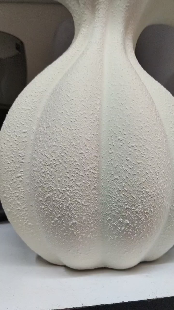 French High-End Retro Art Decoration White Petal Shaped Ceramic Vase